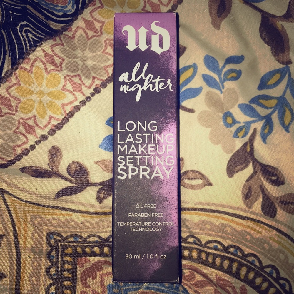 Urban Decay all nighter spray